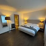Hotel De Du Sentier
