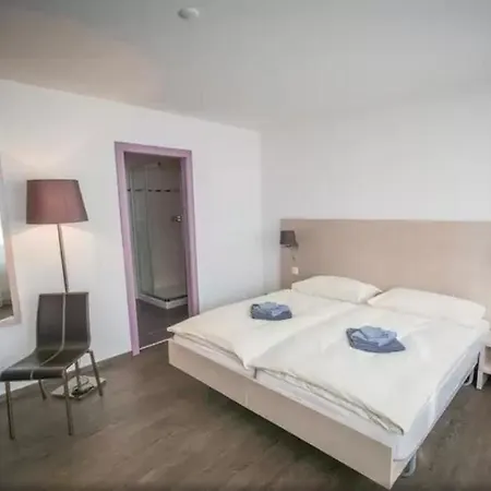 De Du Sentier Hotell 3*