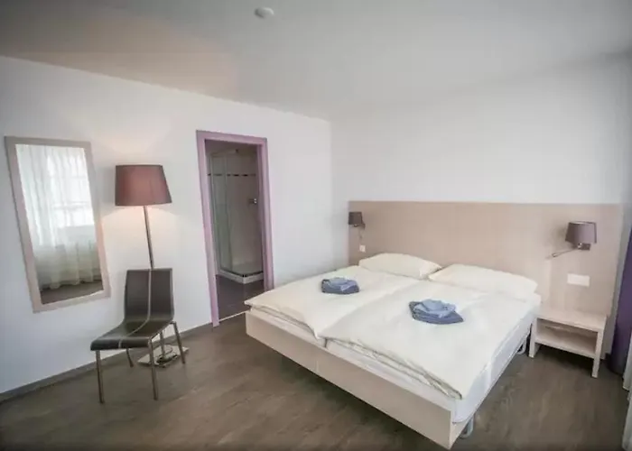 De Du Sentier Hotell 3*