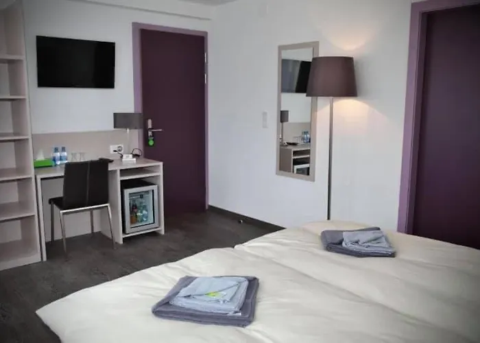 Hotell De Du Sentier