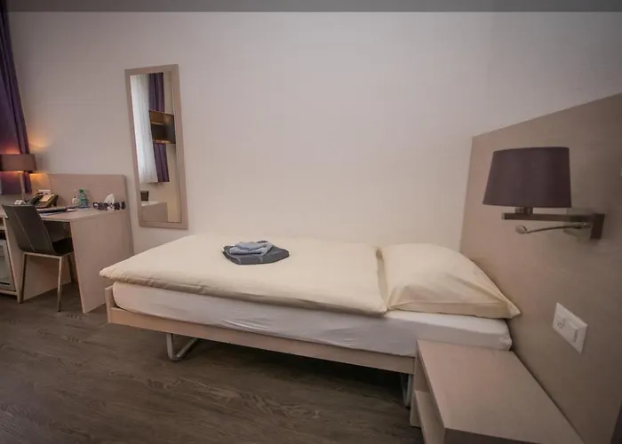 De Du Sentier Hotell 3*