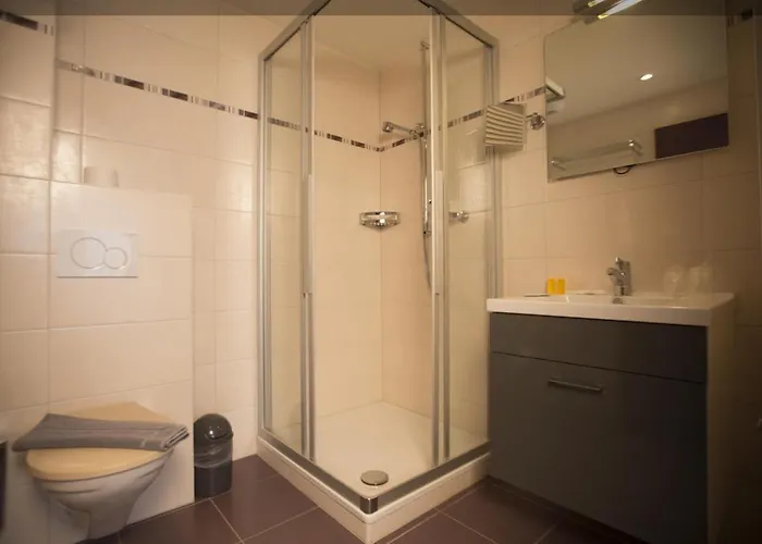 Hotell De Du Sentier Le Sentier