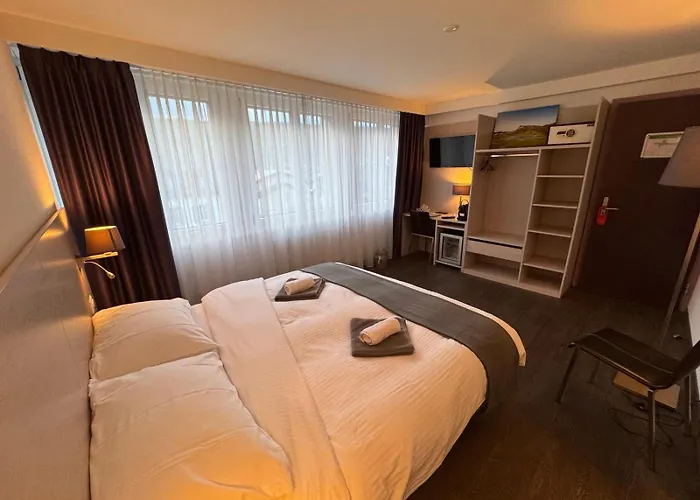 Hotell De Du Sentier 3*