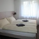 Отель De Du Sentier 3*