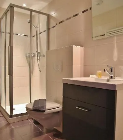 De Du Sentier Hotel 3*