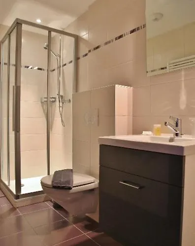 De Du Sentier Hotel 3*